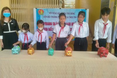 Phát động phong trào kế hoạch nhỏ và heo đất cùng bạn đến trường